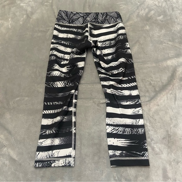 Lululemon Wunder Under Crop II *Full-On Luon Pants Black White 21927 - Picture 5 of 9